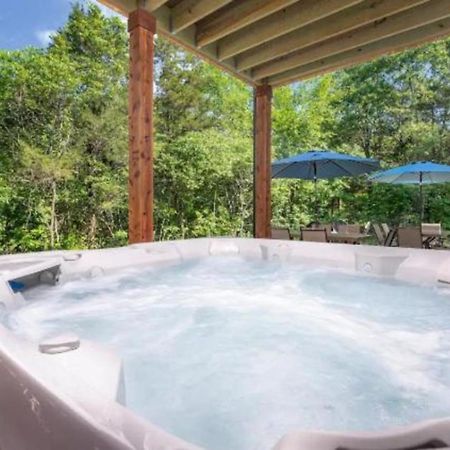 Premier Retreat With Hot Tub, Theater & Pool Table Villa Hollister Exterior photo